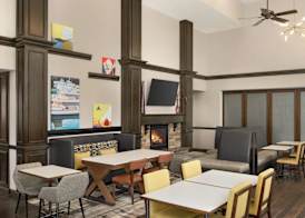 Hampton Inn & Suites Exeter 5