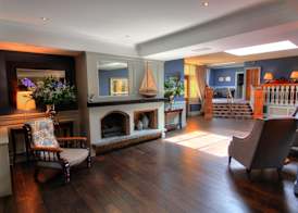 Devon Inn Hotel 3