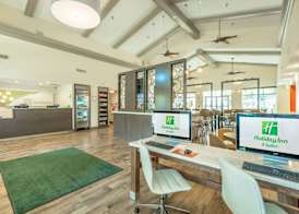 Holiday Inn & Suites PEACHTREE CITY by IHG 2