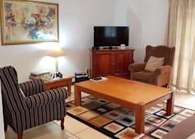 Six Valk Avenue Guest House 5