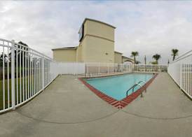 QUALITY INN & SUITES 5