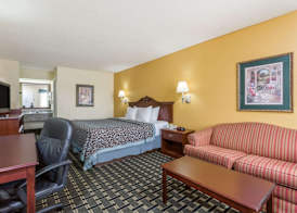 Days Inn & Suites by Wyndham Warner Robins Near Robins AFB 5