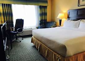 Holiday Inn Express FORT BRAGG by IHG 2