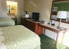 Days Inn by Wyndham Westley 5