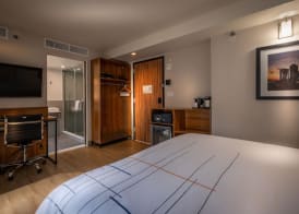 La Quinta by Wyndham Time Square South 5