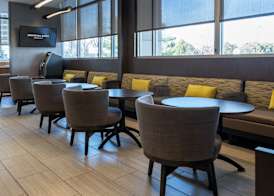 SpringHill Suites by Marriott Woodbridge 4