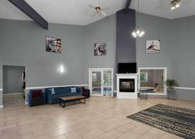 AmericInn by Wyndham Lake Mills 4