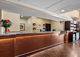 Quality Suites Irving-Las Colinas 4
