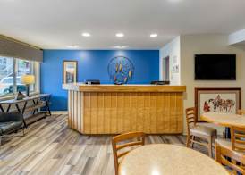Econo Lodge Cherokee Near Island Park 3