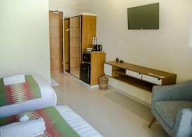 Akatara Hotel 3