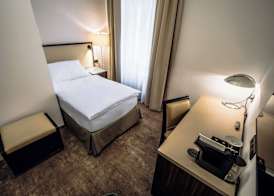 Esplanade Self Check-in Hotel 3