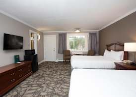 Golden Gables Inn Dazzler Select by Wyndham 5