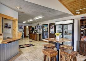 Super 8 by Wyndham Gardiner/Yellowstone Park Area 3