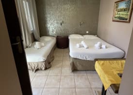 Hotel Les Cigalons 4