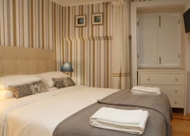 Flores Guest House 5
