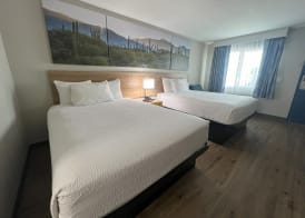 Days Inn by Wyndham Phoenix West 5