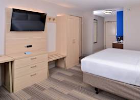 Holiday Inn Express & Suites CINCINNATI - MASON by IHG 4
