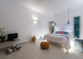 Kima Oia Suites 5