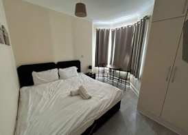 Gassiot House 5