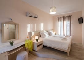 Olia Hotel 4