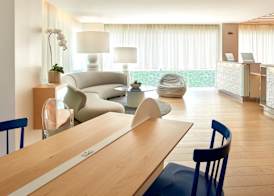 The Valorian Los Angeles, Curio Collection by Hilton 3