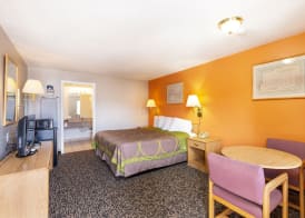 Cedar Valley Inn 4