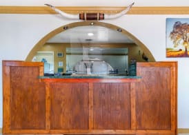 Econo Lodge Inn & Suites Near Lackland AFB 2