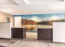 La Quinta by Wyndham Salem NH 4
