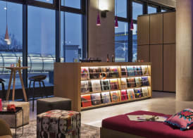MOXY Vienna Airport 4