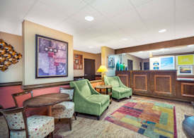 Days Inn by Wyndham Asheville Downtown North 4
