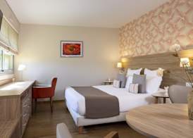 Hôtel & Résidence Lou Paradou Gréoux Les Bains 3