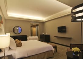 The Bellevue Manila 4