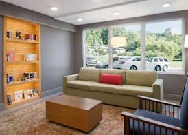 Country Inn & Suites Downtown Convention Center by Radisson, Gatlinburg, TN 2