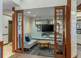The IAH Houston Hotel 4