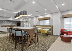 Hampton Inn By Hilton Cornwall 2