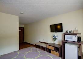 Super 8 by Wyndham Zanesville 4