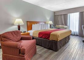 Econo Lodge & Suites Southern Pines - Pinehurst 4