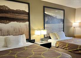 Super 8 by Wyndham Gas City Marion Area 3