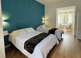 TRAVELER'S HOUSE 5