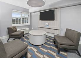 Microtel Inn & Suites by Wyndham Bethel/Danbury 3
