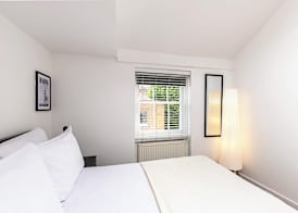 Fitzrovia Townhouse Apartment 3