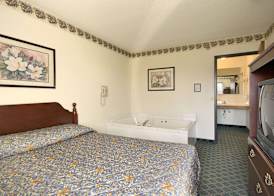 Travelodge by Wyndham Hudsonville 3