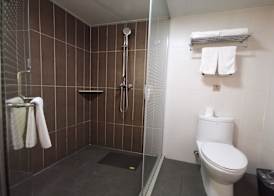 ibis Tianjin Railway Station Hotel 5
