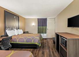 Super 8 by Wyndham Commerce 3