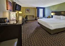 HOLIDAY INN AIRPORT HTL & CONFERENCE CENTER 4