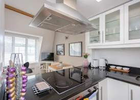 Stylish 1 Bedroom Apartment Near Northcote Road 5
