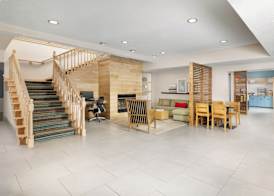 Country Inn & Suites by Radisson, Springfield, OH 2