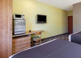 Microtel Inn & Suites by Wyndham Johnstown 5