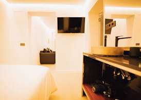 Petit Suite 5