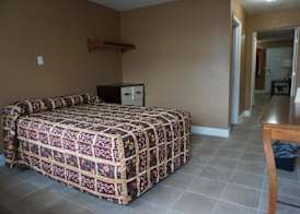 Econo Lodge San Antonio 3